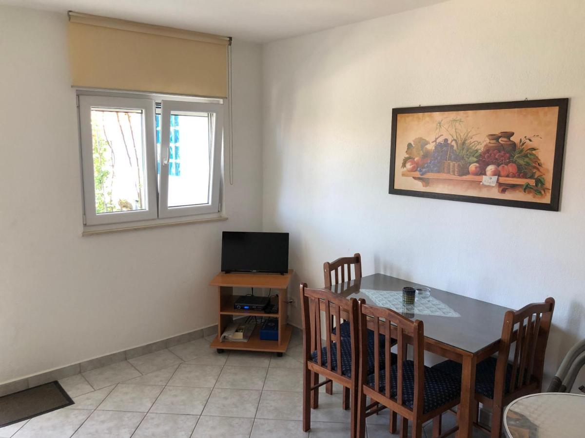 Apartmani Area Doma Traù Esterno foto