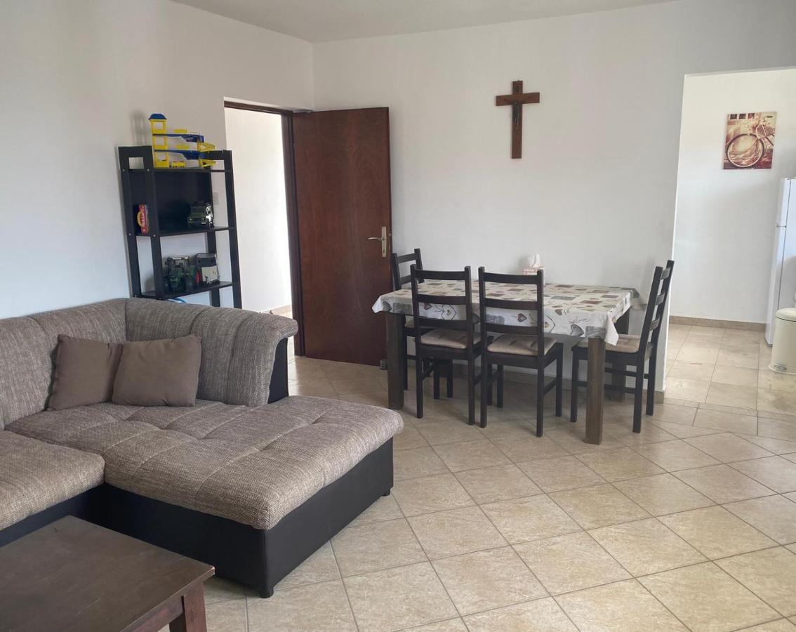 Apartmani Area Doma Traù Esterno foto